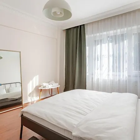 Comfortable And Modern 2br דירה