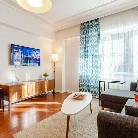 דירה Comfortable And Modern 2br איסטמבול