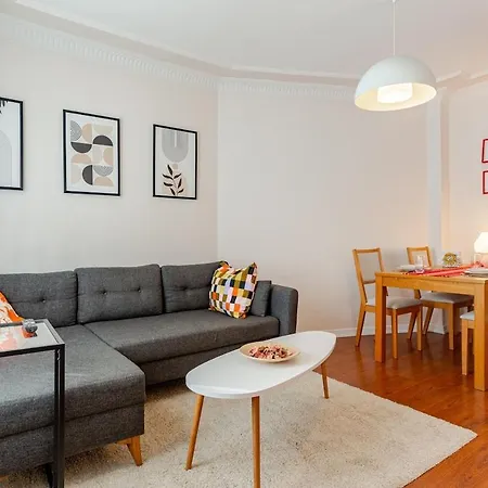 Comfortable And Modern 2br