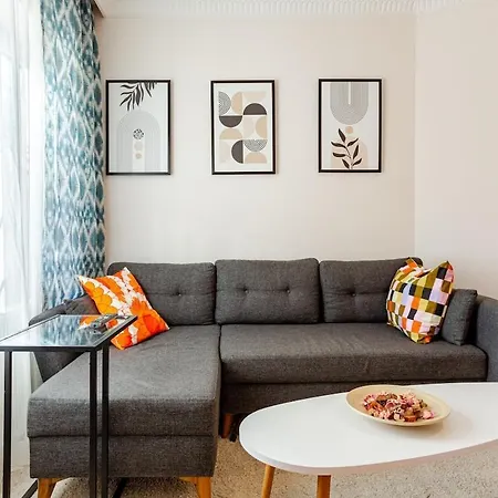 דירה Comfortable And Modern 2br